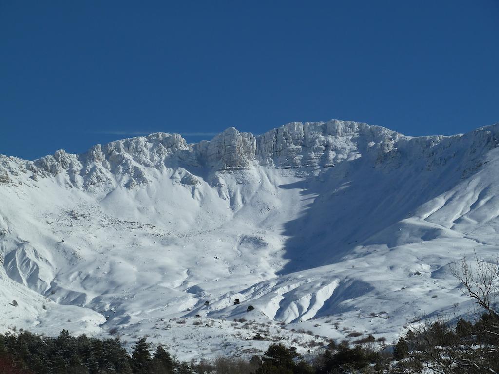 Gite Des Monges Систерон Экстерьер фото